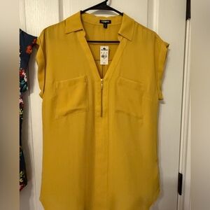Express Women's Half Zip V-Neck Cap Sleeve Chelsea Shell Blouse Yellow - Size M